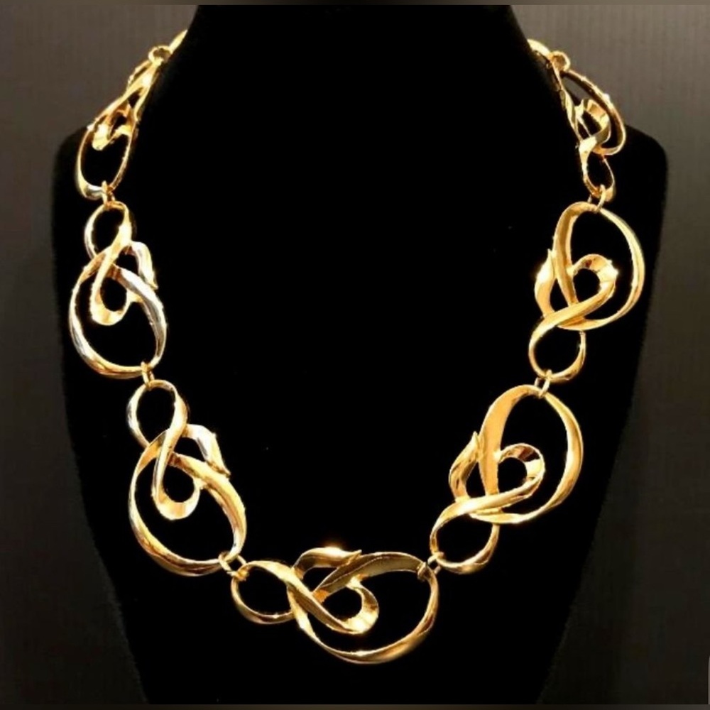Vintage AVON large swirls/curly gold tone links statement necklace from 1970!